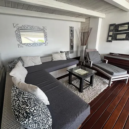Apartment Rooftop Haven