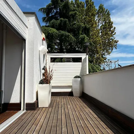Rooftop Haven Apartment